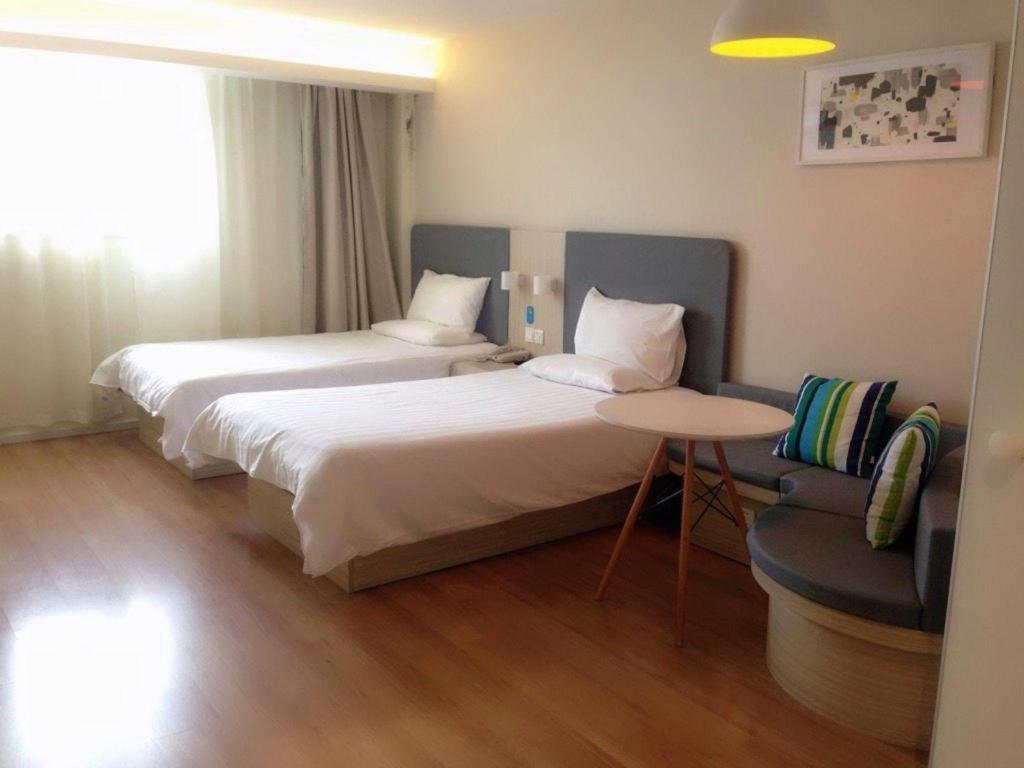 Hotel Hanting Tangqiao Metro Station 2*