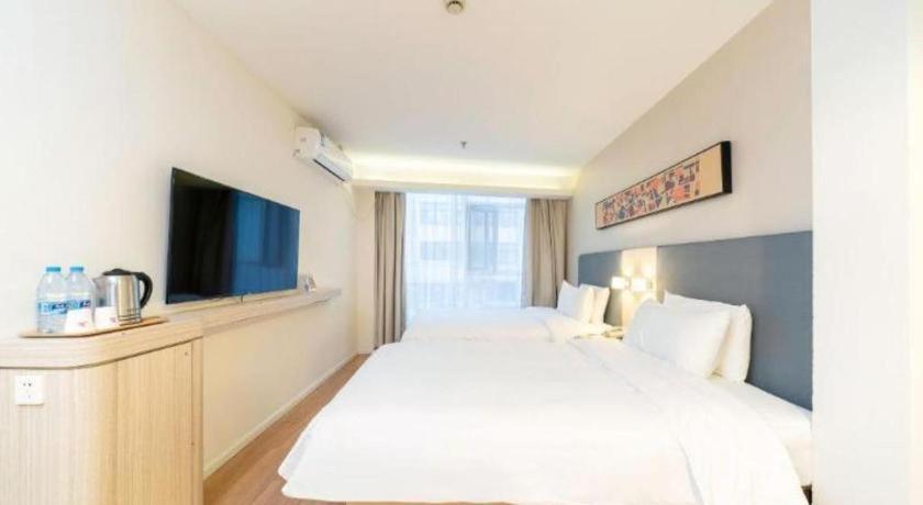 Hotel Hanting Tangqiao Metro Station